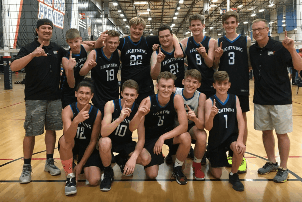 Coach Lee And Team Lightning 2019 E1784106585306